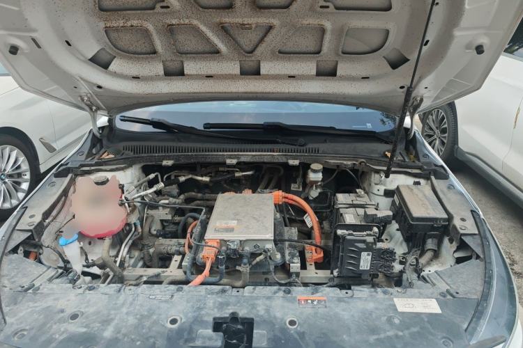 Used Geometry A 2022 Pro 430KM Business Edition Engine Bay