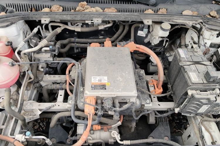 Used Geometry A 2022 Pro 430KM Commuter Edition Engine Bay