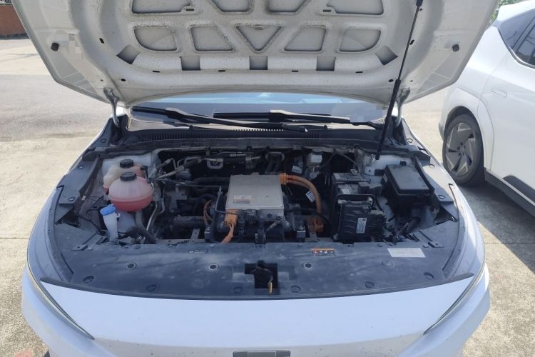 Used Geometry A 2022 Pro 430KM Commuter Edition Engine Bay