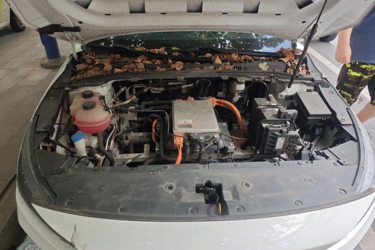 Used Geometry A 2022 Pro 430KM Commuter Edition Engine Bay