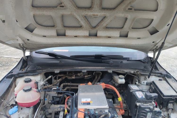 Used Geometry A 2022 Pro 600KM Red Apple Plus Engine Bay