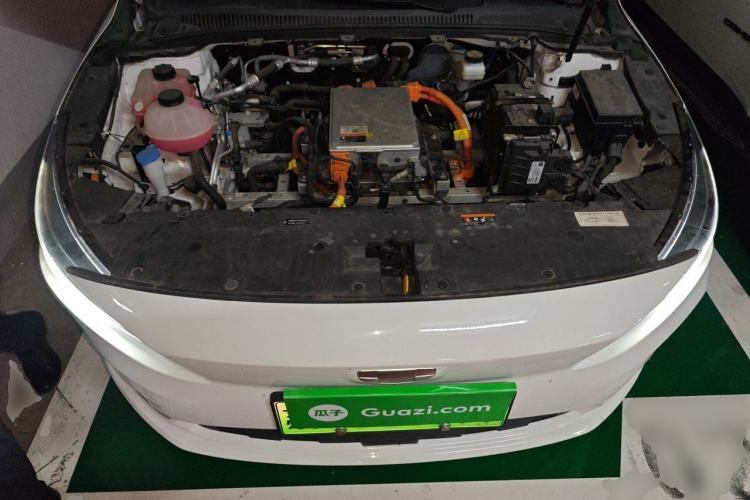 Used Geometry A 2022 Pro 600KM Red Apple Plus Engine Bay