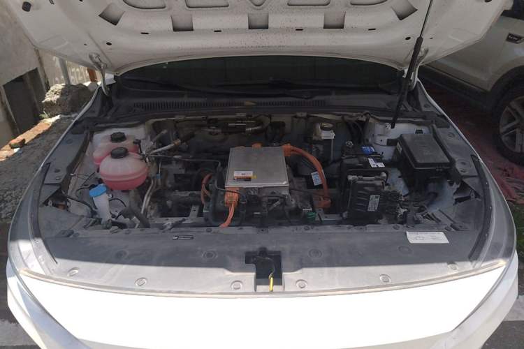 Used Geometry A 2022 Pro 430KM Commuter Edition Engine Bay