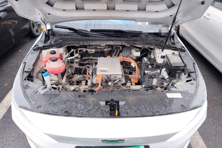 Used Geometry A 2022 Pro 600KM Red Apple Plus Engine Bay