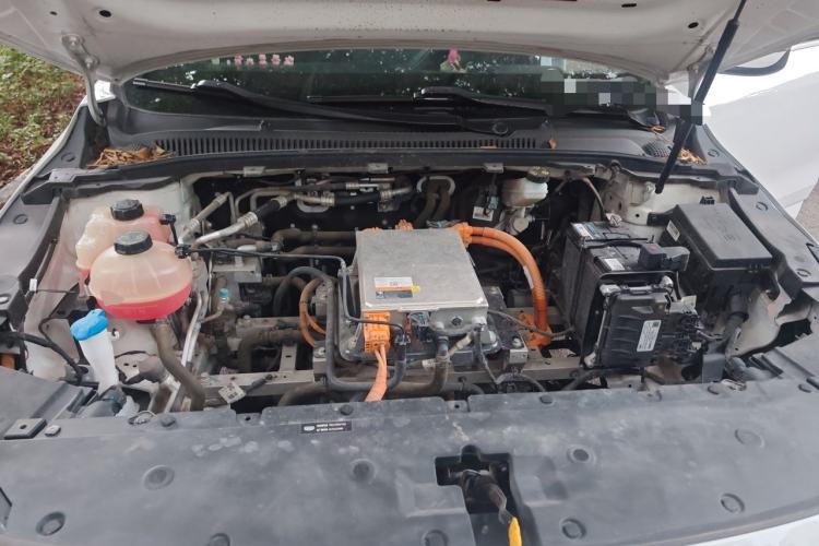 Used Geometry A 2022 Pro 430KM Commuter Edition Engine Bay