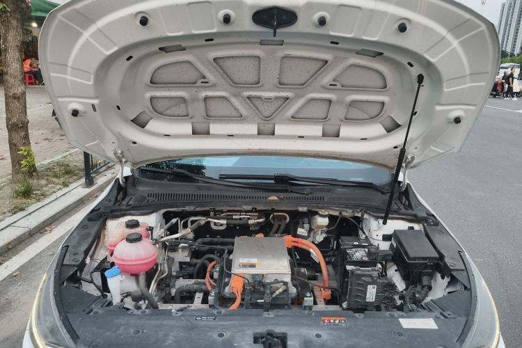Used Geometry A 2022 Pro 430KM Green Apple Pro Engine Bay