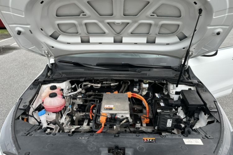 Used Geometry A 2022 Pro 430KM Green Apple Pro Engine Bay