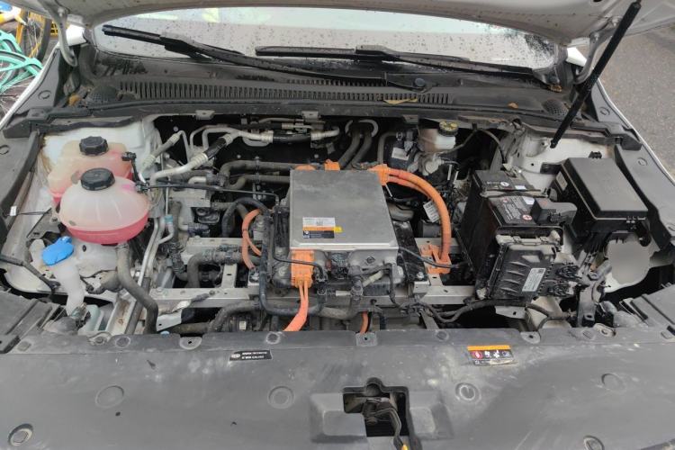 Used Geometry A 2022 Pro 430KM Business Edition Engine Bay