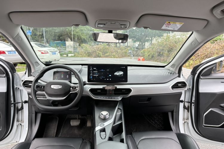 Used Geometry A 2022 Pro 430KM Green Apple Pro Headliner