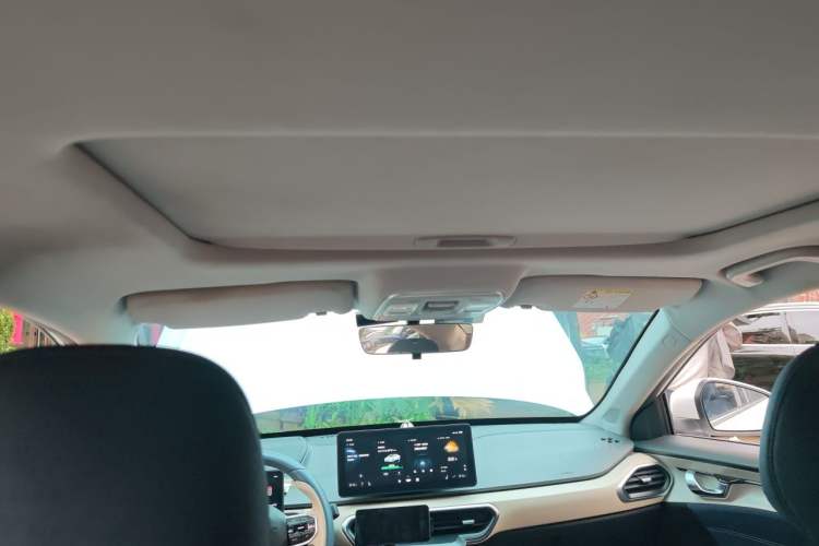 Used Geometry A 2022 Pro 430KM Green Apple Pro Headliner