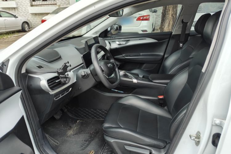 Used Geometry A 2022 Pro 430KM Commuter Edition Interior 1