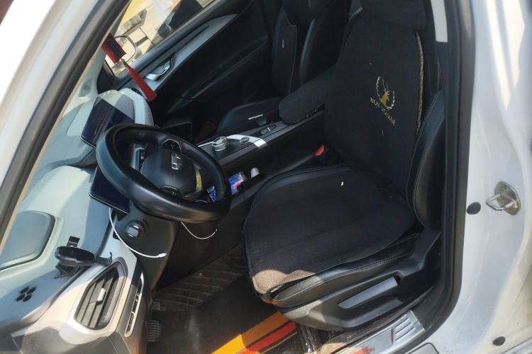 Used Geometry A 2022 Pro 430KM Commuter Edition Left Front Seat