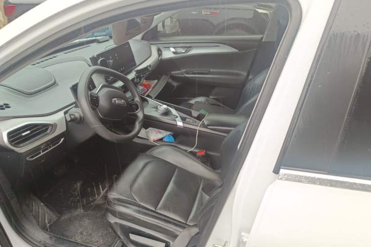 Used Geometry A 2022 Pro 430KM Commuter Edition Left Front Seat