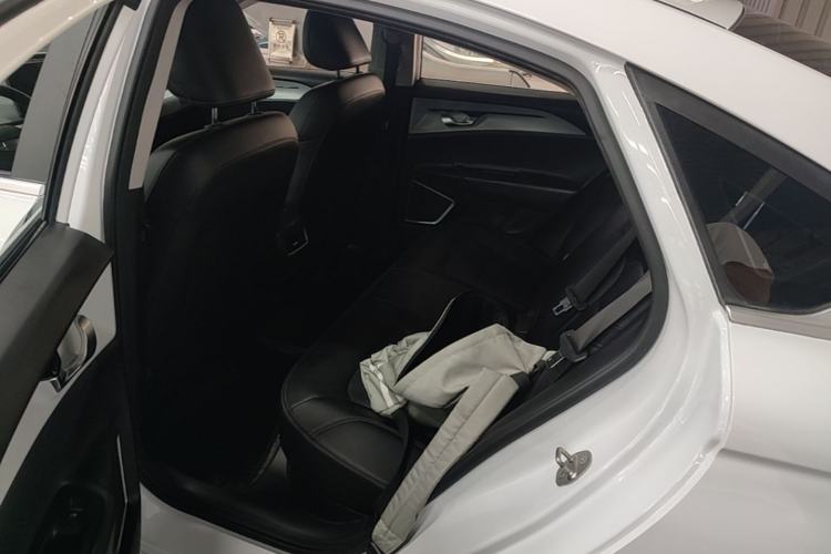 Used Geometry A 2022 Pro 430KM Commuter Edition Left Rear Seat