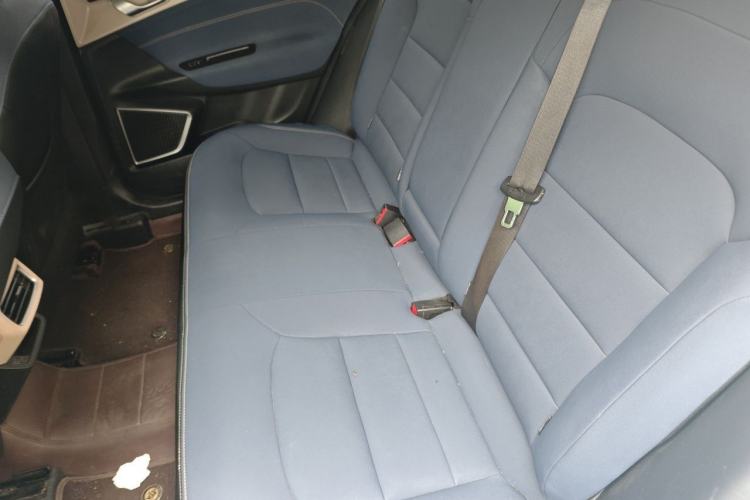 Used Geometry A 2022 Pro 600KM Red Apple Plus Left Rear Seat