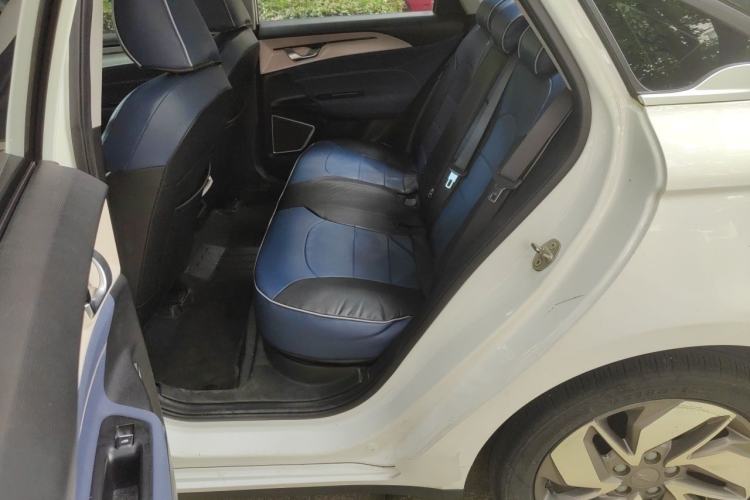 Used Geometry A 2022 Pro 600KM Red Apple Plus Left Rear Seat