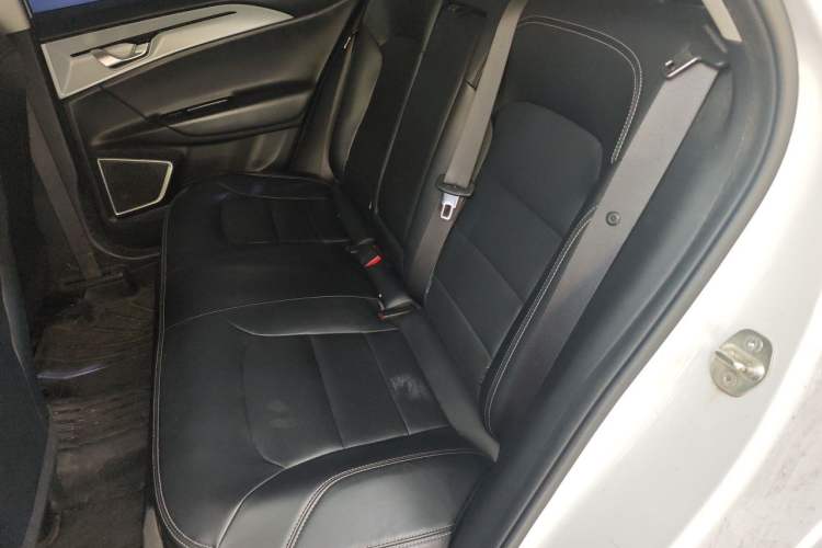 Used Geometry A 2022 Pro 430KM Commuter Edition Left Rear Seat