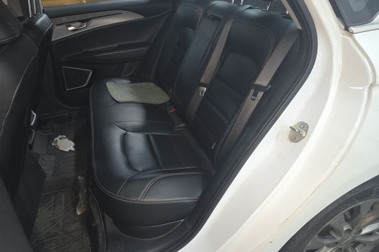 Used Geometry A 2022 Pro 430KM Commuter Edition Left Rear Seat