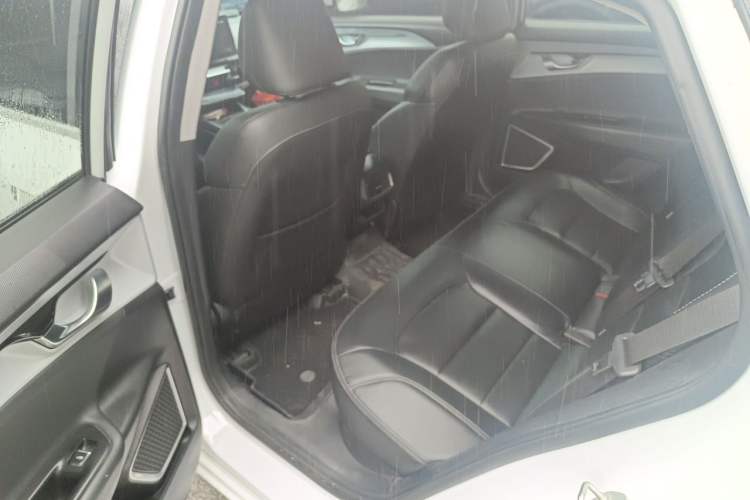 Used Geometry A 2022 Pro 430KM Commuter Edition Left Rear Seat