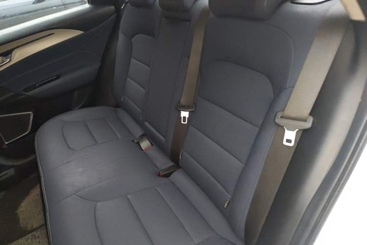 Used Geometry A 2022 Pro 600KM Red Apple Plus Left Rear Seat