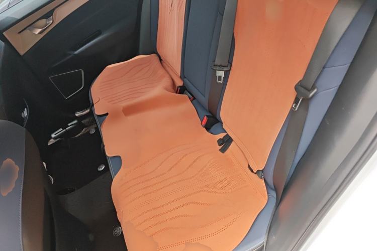 Used Geometry A 2022 Pro 600KM Red Apple Plus Left Rear Seat