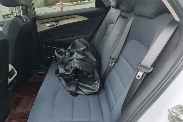 Used Geometry A 2022 Pro 430KM Green Apple Pro Left Rear Seat