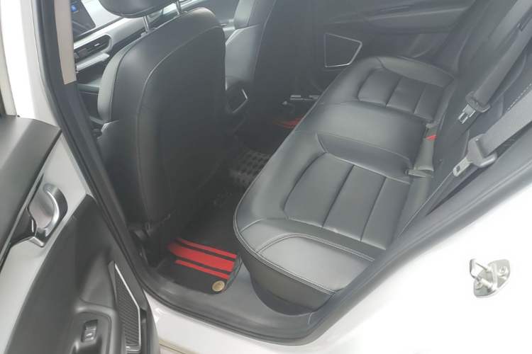 Used Geometry A 2022 Pro 430KM Commuter Edition Left Rear Seat