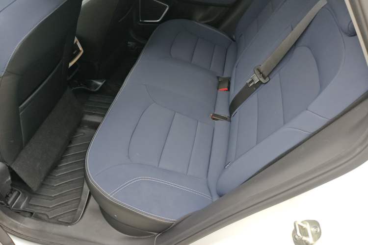 Used Geometry A 2022 Pro 430KM Green Apple Pro Left Rear Seat