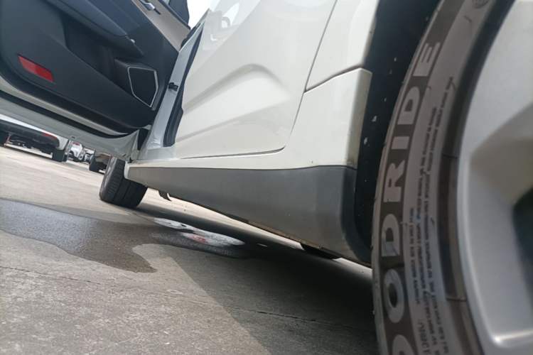 Used Geometry A 2022 Pro 430KM Green Apple Pro Left Side Sill