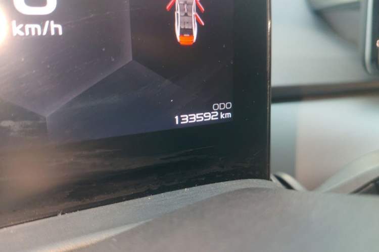 Used Geometry A 2022 Pro 430KM Business Edition Odometer Close Up