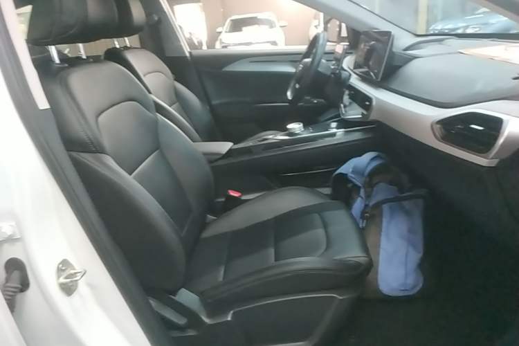 Used Geometry A 2022 Pro 430KM Commuter Edition Right Front Seat