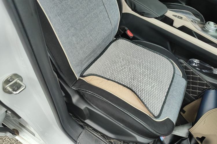 Used Geometry A 2022 Pro 430KM Green Apple Pro Right Front Seat