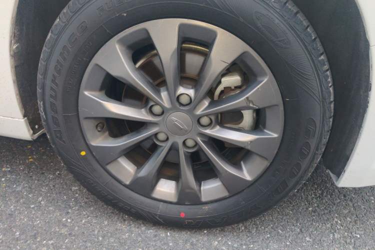 Used Geometry A 2022 Pro 430KM Business Edition Right Front Wheel Hub