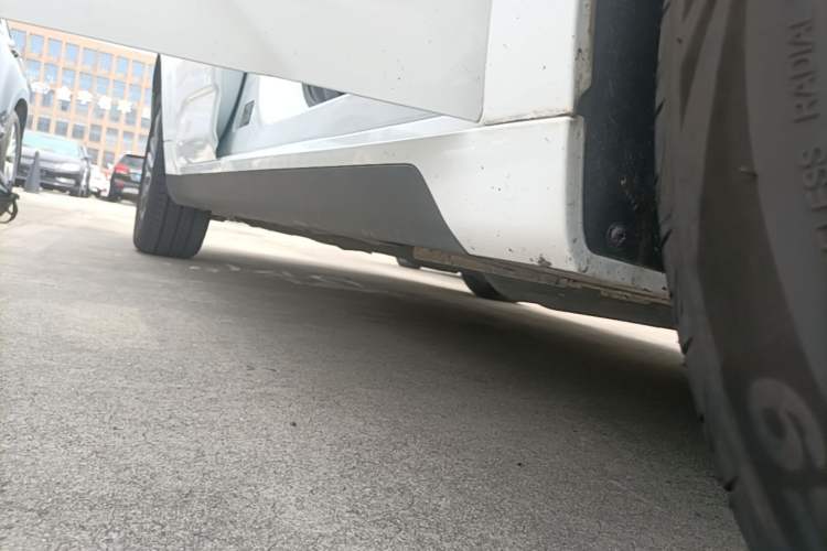 Used Geometry A 2022 Pro 430KM Green Apple Pro Right Side Sill