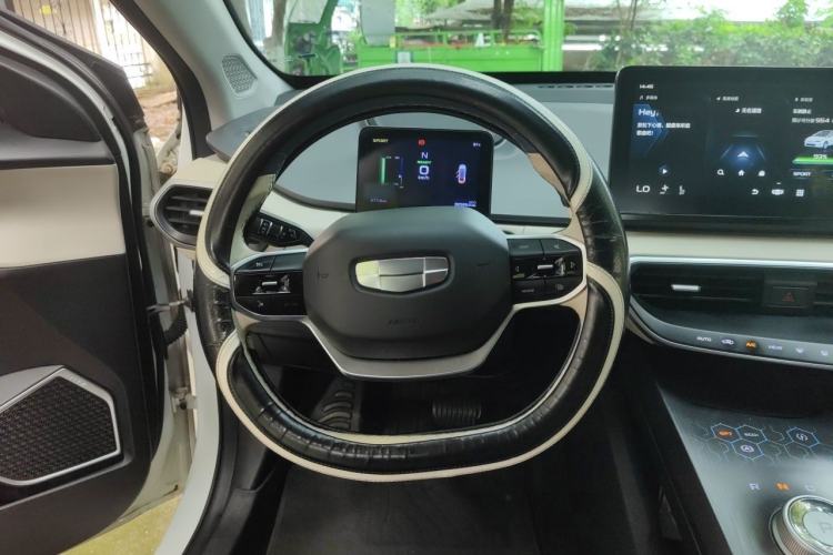 Used Geometry A 2022 Pro 600KM Red Apple Plus Steering Wheel