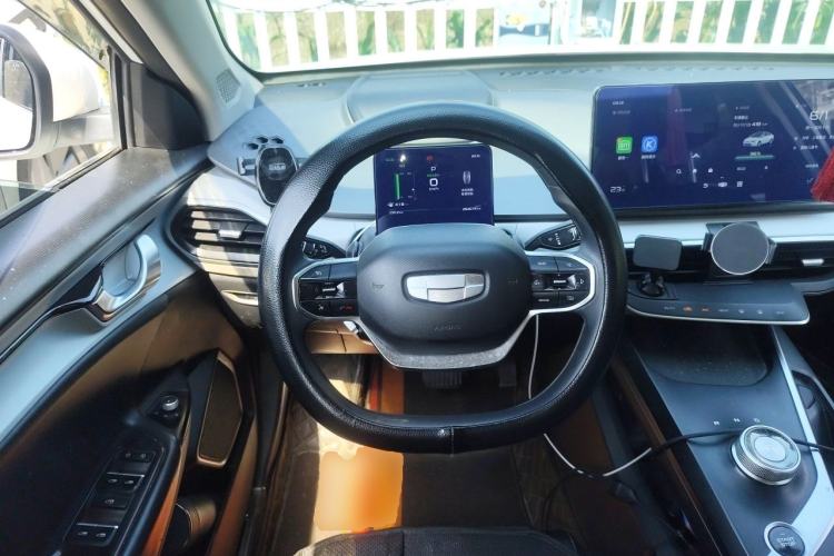 Used Geometry A 2022 Pro 430KM Commuter Edition Steering Wheel