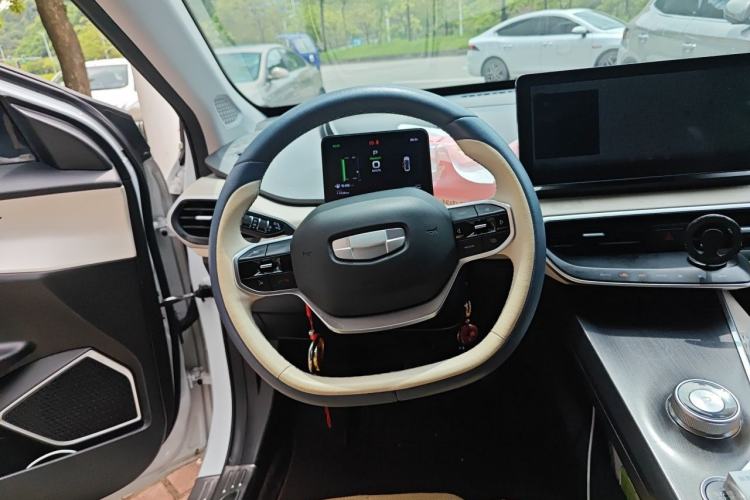 Used Geometry A 2022 Pro 600KM Red Apple Plus Steering Wheel