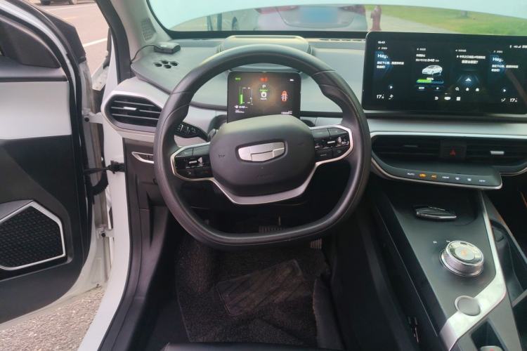 Used Geometry A 2022 Pro 430KM Business Edition Steering Wheel