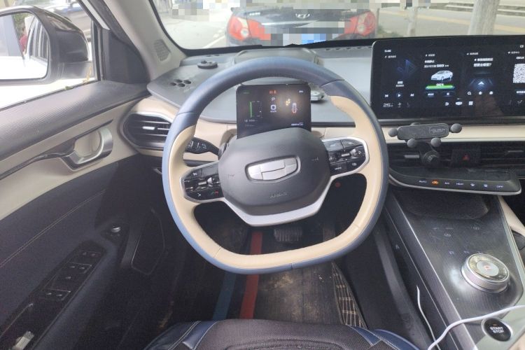 Used Geometry A 2022 Pro 600KM Red Apple Plus Steering Wheel