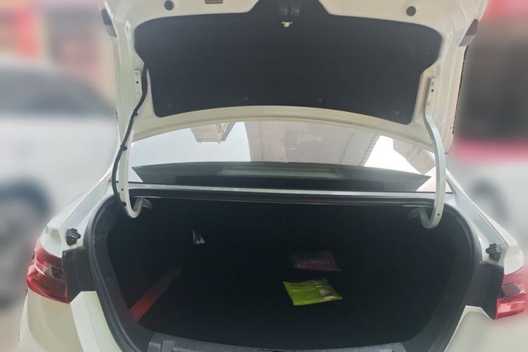Used Geometry A 2022 Pro 430KM Business Edition Trunk