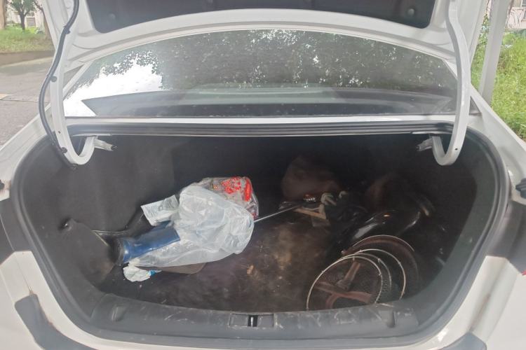 Used Geometry A 2022 Pro 430KM Commuter Edition Trunk
