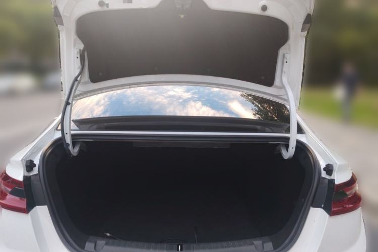 Used Geometry A 2022 Pro 430KM Business Edition Trunk