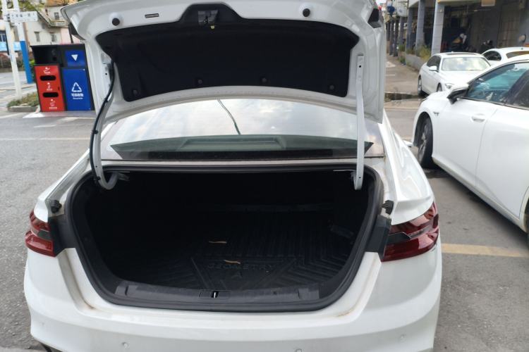 Used Geometry A 2022 Pro 430KM Commuter Edition Trunk