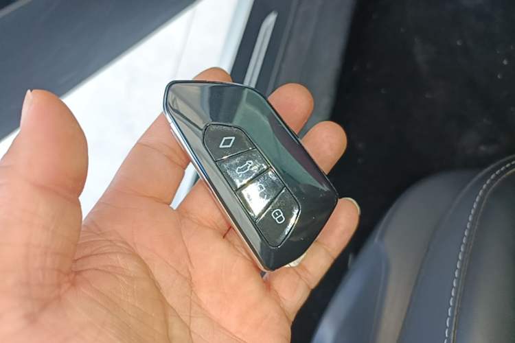 Used Geometry A 2022 Pro 430KM Commuter Edition Vehicle Key