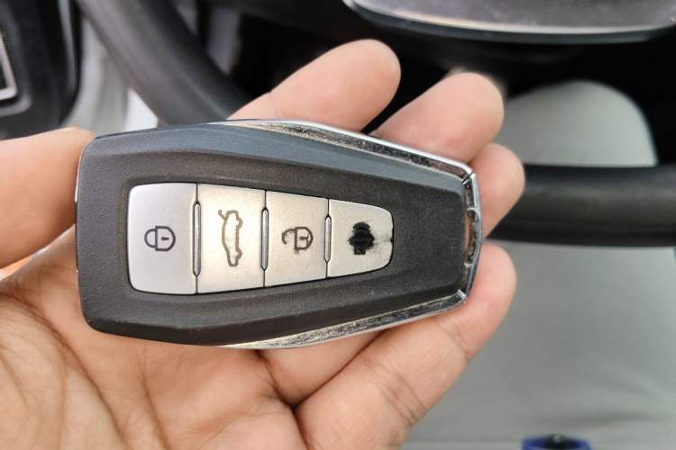 Used Geometry A 2022 Pro 430KM Commuter Edition Vehicle Key