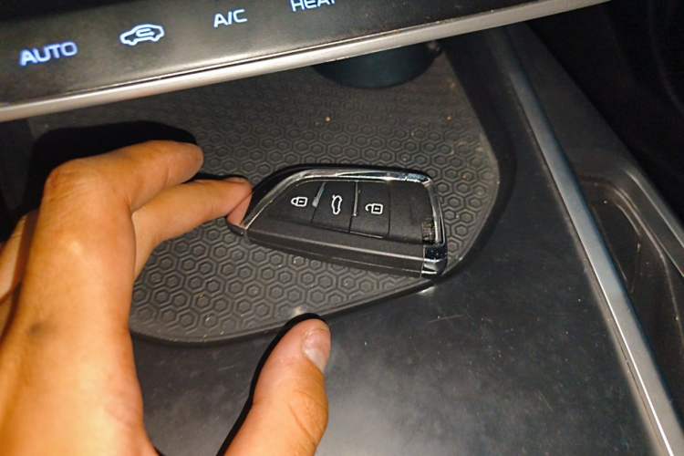 Used Geometry A 2022 Pro 430KM Commuter Edition Vehicle Key