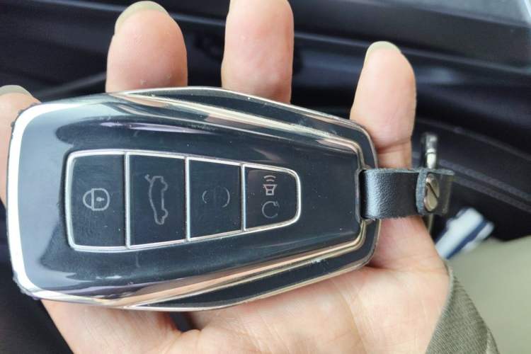 Used Geometry A 2022 Pro 430KM Green Apple Pro Vehicle Key