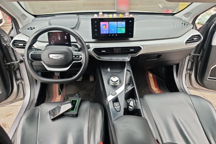 Used Geometry A 2024 410KM Travel Edition Center Console