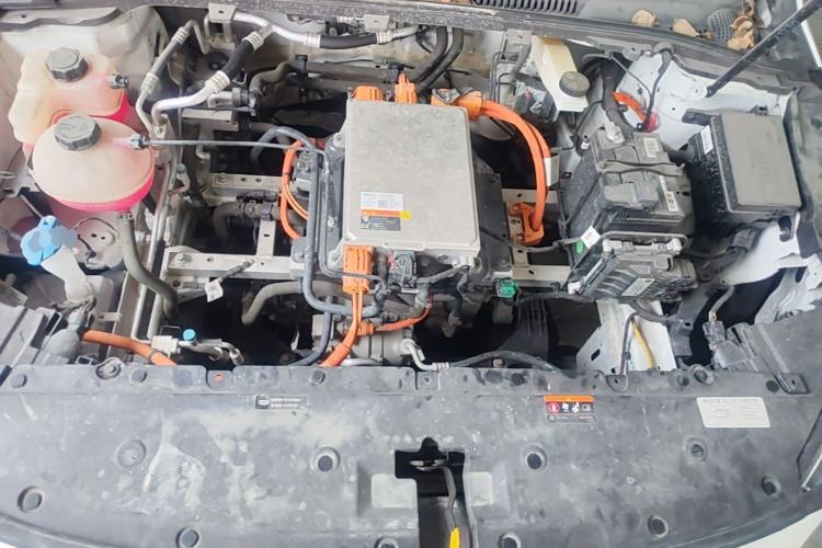 Used Geometry A 2024 410KM Travel Edition Engine Bay