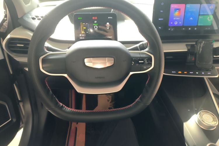 Used Geometry A 2024 500KM Travel Edition Center Console